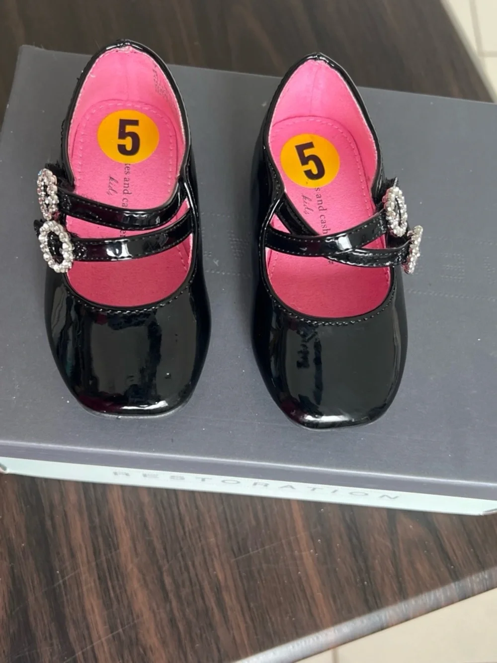 Girls Black Patent Mary Jane Shoes with Pink Lining
